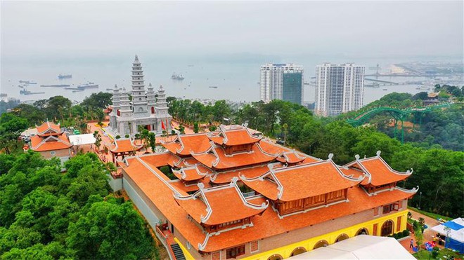 Khám phá vẻ đẹp tiên cảnh của các khu du lịch tâm linh độc nhất vô nhị tại Quảng Ninh