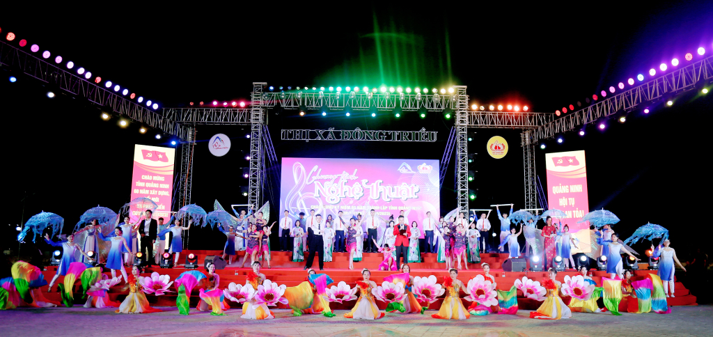 Đông Triều tổ chức chương trình nghệ thuật chào mừng 60 năm Ngày thành lập tỉnh Quảng Ninh
