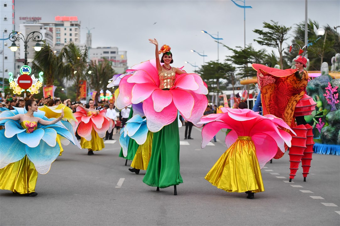 Lần đầu tiên trải nghiệm lễ hội Carnaval mùa đông tại Quảng Ninh