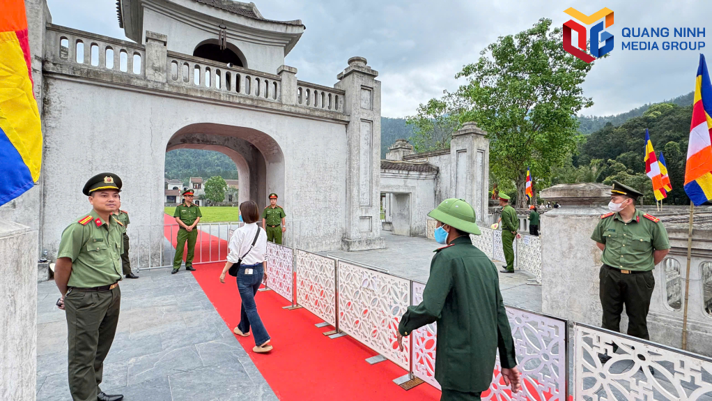 Các ngả đường dẫn vào cung Trúc Lâm đều được đảm bảo ANTT tối đa. 