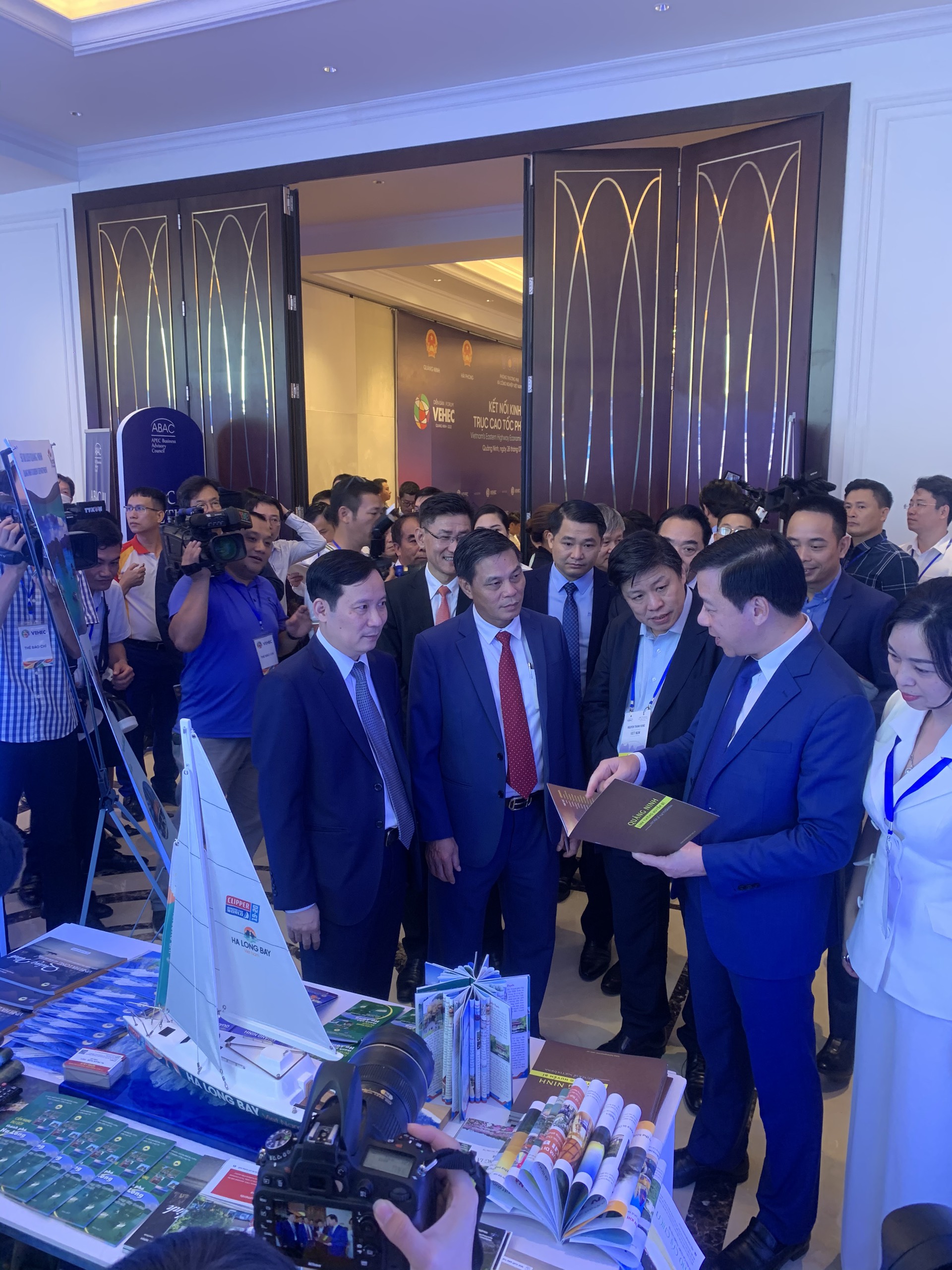 Sở Du lịch Quảng Ninh tổ chức gian hàng giới thiệu du lịch Quảng Ninh tại kỳ họp III – Hội đồng tư vấn kinh doanh APEC (ABAC III)